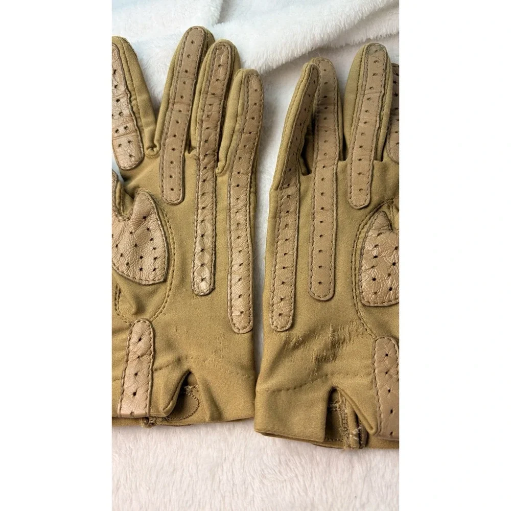 Vintage 70s Aris Isotoner Women's Stretch Driving Gloves Tan Leather Chevron OS